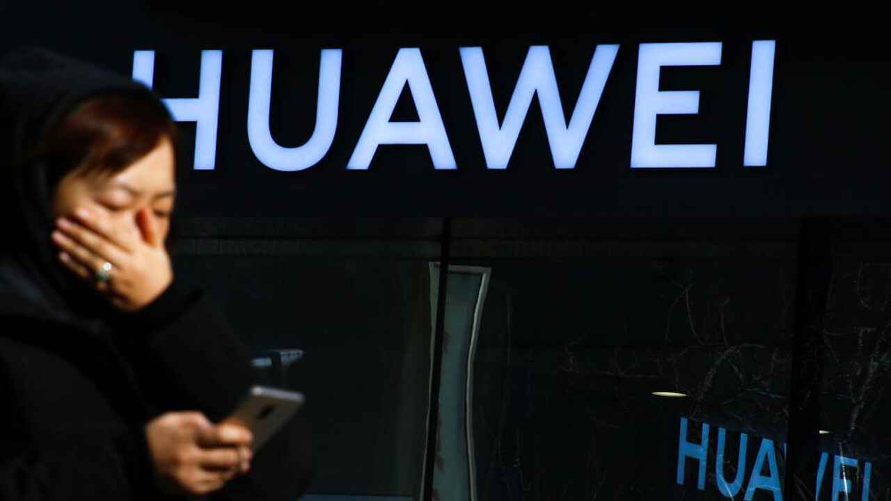 Android Suspends Huawei